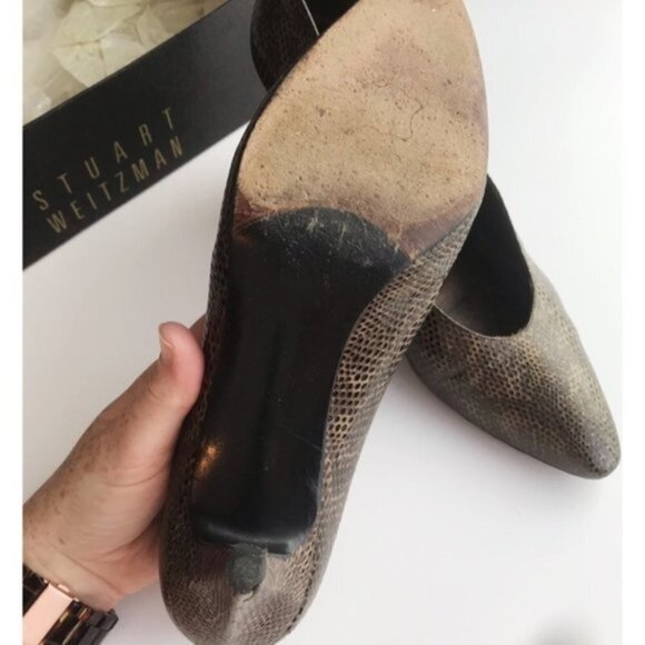 Stuart Weitzman • Vintage Textured Brown Heels - Picture 4 of 5